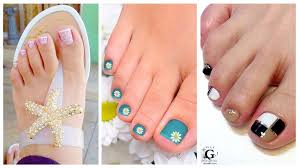 La imagen muestra un diseño de uñas decoradas para pies que quieren lucir divertidos y elegantes a la vez. Gustos De Chicas On Twitter Mas De 40 Fotos De Unas Decoradas Para Pies Foot Nails Https T Co Hnoktakcf1
