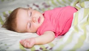 Wann babys einschlafen und durchschlafen. Durchschlafen Ihr Baby Mit 4 5 Monaten