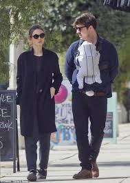 And carey mulligan and marcus mumford proved to be doting parents on friday, as they spent a day with daughter evelyn grace and their newborn in london. Marcus Mumford And Carey Mulligan Take A Stroll With Newborn Daughter