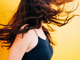 Hair can get oily in humid weather. Frizzy Hair 6 Tips To Style Your Hair When It S Humid As Heck Self