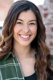 Melissa Dunn's Instagram, Twitter & Facebook