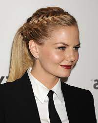 Trendy Hairstyles For Business Woman Look Smart Health Business Hairstyles Professional Hairstyles For Women Business Women Hairstyles
