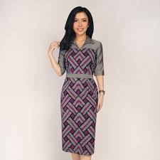 Baju wanita adalah pilihan yang tepat khususnya busana wanita kekinian. 110 Ide Endek Bali Di 2021 Pakaian Wanita Busana Batik Model Pakaian