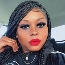 Ashley Huling's Instagram, Twitter & Facebook