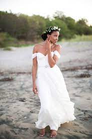 Fashion Friday The Best Wedding Gowns Featured On Munaluchi Bride In 2015 Munaluchi Bride Beach Wedding Dress Wedding Dresses Wedding Dress Inspiration