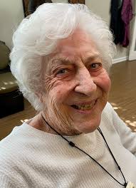 Beatrice (Bea) Mitchell Magagna