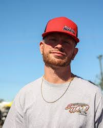 Billy Hoskinson's Instagram, Twitter & Facebook