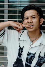 Rapper Ricky Star: Kiếm tiền thưởng mua máy tắm nước nóng, ghế sofa