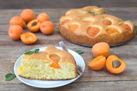 Um einen offenen kuchen mit aprikosen zu machen, schlagen sie die eier mit einem mixer, fügen den kuchen mit butter formen, den teig gleichmäßig darüber gießen, aprikosen darauf legen und. Aprikosen Kuchen Wie Bei Oma Mein Dolcevita De