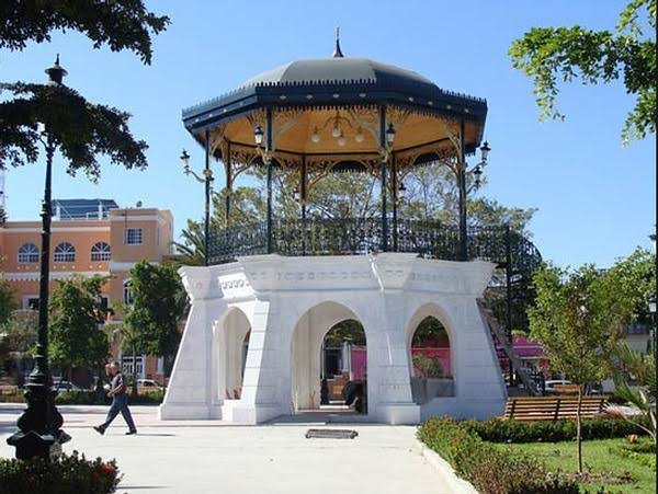 Resultado de imagen de Ignacio Zaragoza square mazatlan"