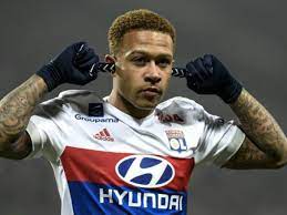 The netherlands forward sees his contract at lyon expire at the end of the month and has been touted to move to the nou camp to link up with his former holland boss. Memphis Depay Abused By Opposition Fans For Being Abandoned By His Father When Young Sports India Show