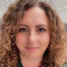 Shelly Cote's Instagram, Twitter & Facebook