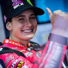 Ana Carrasco's Instagram, Twitter & Facebook