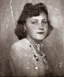 Can somebody fix my auntie hair please Good lord