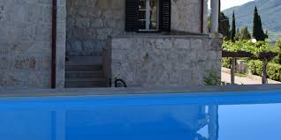 Faire Construire Une Piscine Coque De Polyester Avantages Inconvenients Devis Prix
