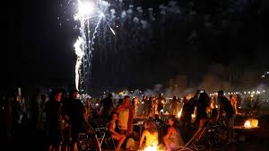 Importantes sugerencias del departamento de seguridad pública esta noche se celebra nuevamente la tradición de la noche de san juan,. Hogueras De San Juan Cuando Es La Noche De San Juan Faltan Horas Para Las Hogueras Magicas Del Verano