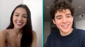 Joshua bassett played linus in season fifteen of grey's anatomy. Hsmtmts Joshua Bassett And Olivia Rodrigo On Challenging Each Other As Songwriters Exclusive Youtube