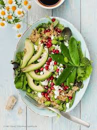 Power Salat Green Spirit Mit Edamame Zuckerschoten Avocado Quinoa Und Granatapfel Gourmetguerilla S Foxy Food Zuckerschoten Edamame Quinoa Salat Mit Avocado