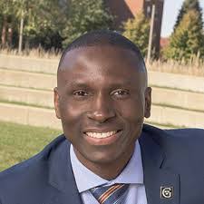 Doug Thompson's Instagram, Twitter & Facebook