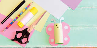 Saat ini ada banyak ide kreatif untuk membuat dekorasi dinding salah satunya dari kertas. Do It Together Hiasan Kupu Kupu Cantik Dari Tabung Tisu Bekas