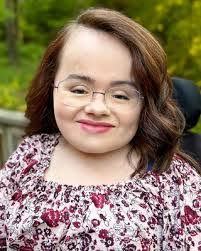 Jenna Cummings's Instagram, Twitter & Facebook