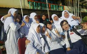 Lagu kami guru malaysia versi bahasa isyarat ♬ bellsifukhas download mp3. Sekitar Sambutan Hari Guru 2017 Berita Harian