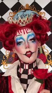 Red Queen Makeup Inspiration from Twisted Wonderland