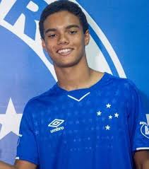 Seis ao todo, em dez passagens. Varskysports Twitter àªªàª° Joao Mendes De Assis Moreira Firmo Contrato Con Cruzeiro Por Las Proximas 6 Temporadas Tiene Apenas 14 Anos Su Padre Es El Que Aparece Con La Camiseta De Barcelona