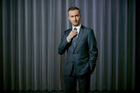 Jan böhmermann begrüßt prominente gäste und beschäftigt sich satirisch, intelligent und humorvoll mit dem zeitgeschehen im neo magazin royale. Neue Folgen Neo Magazin Royale Mit Jan Bohmermann Staffel Startet Mit Presseportal