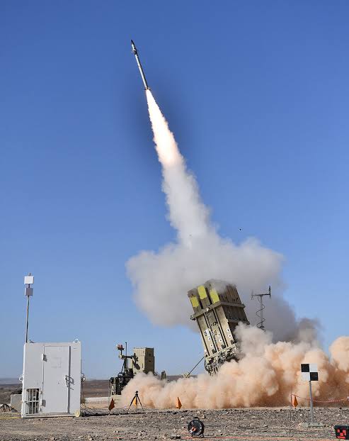 First Iron Dome Tamir Interceptor Fully Produced in the U.S. Delivered to  Israel 🇮🇱🇺🇸 Raytheon-Rafael facility in Arkansas delivers its first  fully American-made Tamir interceptor to the Israel Miss
