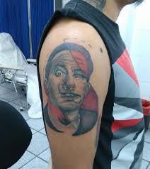▷ Tatuaje del artista Mexicano Rene pacheco, dali