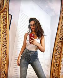 Ozgu Kaya Fan Sevozgukaya Adicionou Uma Foto Em Sua Respectiva Conta Do Instagram Ona Samo Sovershenstvo Prekrasna V In 2020 Fashion Women One Shoulder Blouse