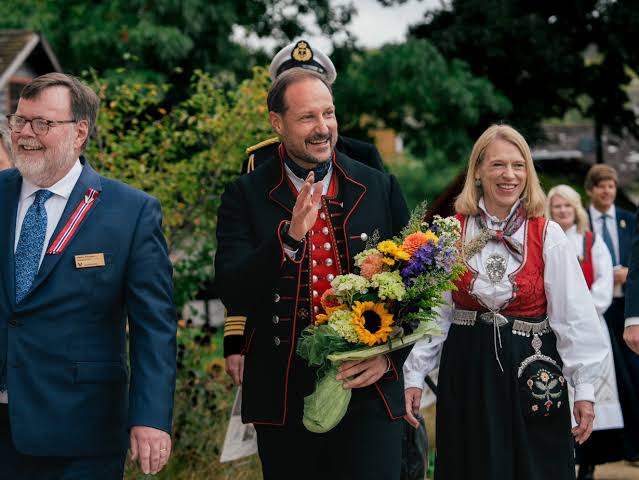 Kronprins Haakon midt i stormen: Åpner opp om hvordan han har det |  Dagens.no