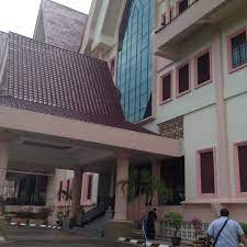 Ketua menteri melaka datuk seri idris haron terselamat dalam kemalangan jalan raya di kilometer 268 lebuhraya utara selatan. Pejabat Ketua Menteri Melaka Government Building
