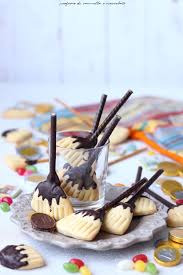 Foto shutterstock | sarsmis bastano pochi ingredienti per creare dei dolci della befana deliziosi e perfetti sia per essere serviti ai vostri ospiti che per le ricette sono davvero semplici e divertenti da realizzare. Scopette Dolci Della Befana Profumo Di Cannella E Cioccolato