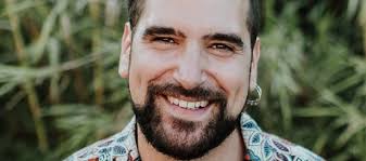 El humorista Facu Díaz toca en Lárgate, de Zurita, que dará concierto en  Madrid