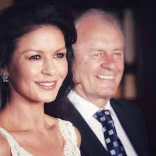 Check out the list of all catherine zeta jones movies along with photos, videos, biography and birthday. Catherine Zeta Jones Bio Family Net Worth Celebrities Infoseemedia