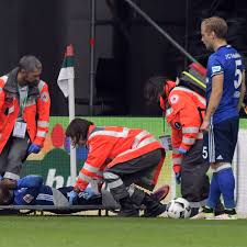 Schalke 04 play hosts to augsburg on sunday apr. Absolute Katastrophe Verletzung Von Breel Embolo Beim 1 1 Des Fc Schalke 04 Beim Fc Augsburg Uberstrahlt Alles Schalke 04