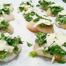 Noix De Saint Jacques Roties Aux Fines Herbes Et Parmesan Gratinez Noix De Saint Jacques Saint Jacques Fines Herbes