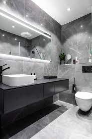 Klassicheskaya Zhivopis I Sovremennyj Dizajn Neordinarnyj Interer Kvartiry V Rime Foto Idei Dizajn Bathroom Inspiration Modern White Marble Bathrooms Bathroom Design Luxury