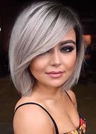 Par lung cele cu fete rotunde pot alege sa poarte parul lung, pentru. Tunsori La ModÄƒ In 2020 Top Tunsori La ModÄƒ In FuncÈ›ie De Forma FeÈ›ei Antena 1