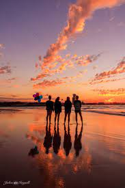 Sunsets Beaches Friends These Are A Few Of My Favourite Things Homesweethome Queensland Australia Beach Friends Sunset Beach Sunset