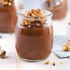 Mousse Au Chocolat Et Avocat Avec Crumble De Noix Je Cuisine Recipe Desserts Food Mousse Dessert