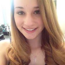 Lea Hull's Instagram, Twitter & Facebook