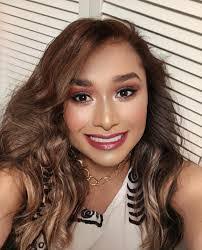 Rachel Valentine's Instagram, Twitter & Facebook