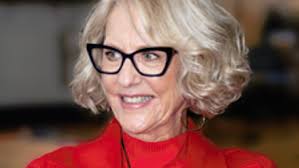 Getting to know our Fellows: Q&A with Sandra Lowman-Simpson IoIC, The  Institute of Internal Communication