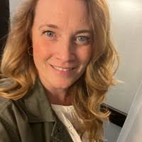 200+ "Ernestine ®" profiles