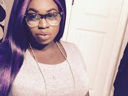 Light skin girls tap in .. who wear makeup