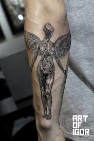 The term womb tattoo is kind of weird because you don't tattoo a womb. In Utero Instagram Com Artofigor Tatuaje De Nirvana Tatuajes Tinta