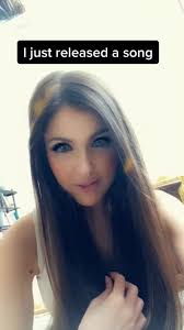 Anne Erickson (@ericksonanne)